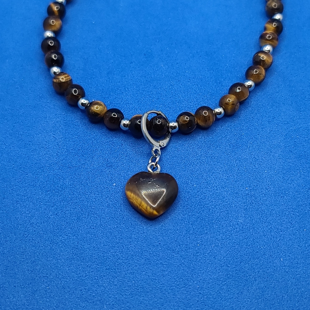 NEW So. African Tiger's Eye Beaded Stretch Heart Charm Anklet or Bracelet - Picture 3 of 5